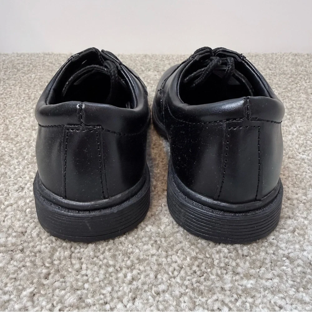 Stacy Adams boys size 9M black lace up dress shoes